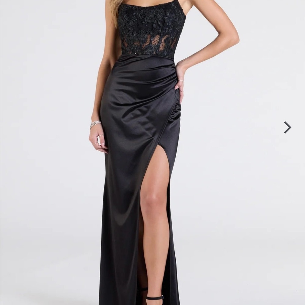 Elegant Black Lace & Satin Evening Gown